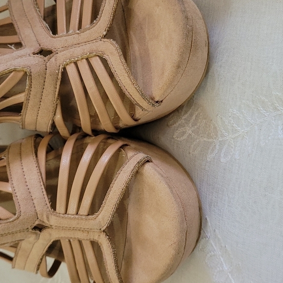 Torrid Wedge Sandals Size 12W Cream - Picture 5 of 11